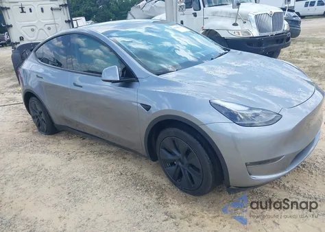 2024 Tesla Model Y Long Range Dual Motor All-Wheel Drive from USA, damaged, VIN 7SAYGDEE8RA295003